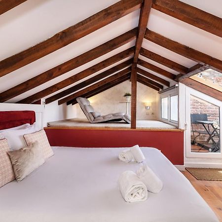 Guestready - Fantastic Rustic Duplex With Terrace Apartment Lisboa Ngoại thất bức ảnh